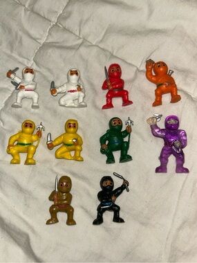 Vintage 1990s-2000s Multi Color Karate Ninjas Gum Ball Machine Toys Lot Of 10